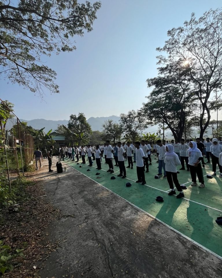 Latihan Dasar Kepemimpinan (LDK)17 - 19 Juli 2025Follow @smk_muh6_tio_official #smkmuh6tirtomoyo