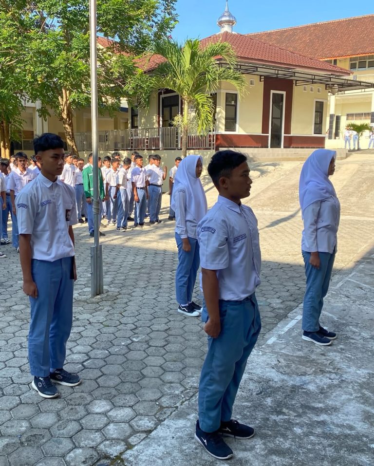 Apel pagi & Pelantikan Ketua dan Wakil Ketua OSISSenin 13 Oktober 2025Follow @smk_muh6_tio_offic