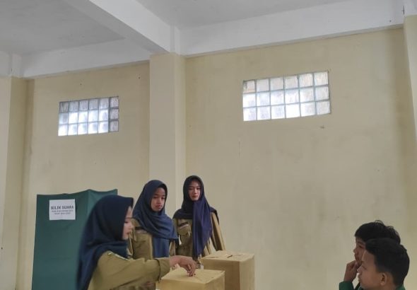Pemilihan Ketua OSIS tahun pelajaran 2025-2026Sabtu 4 Oktober 2025Follow @smk_muh6_tio_official