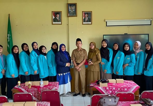 Penyerahan KKN Dik UMS oleh PembimbingSenin 19 Januari 2026Follow @smk_muh6_tio_official #smkmuh