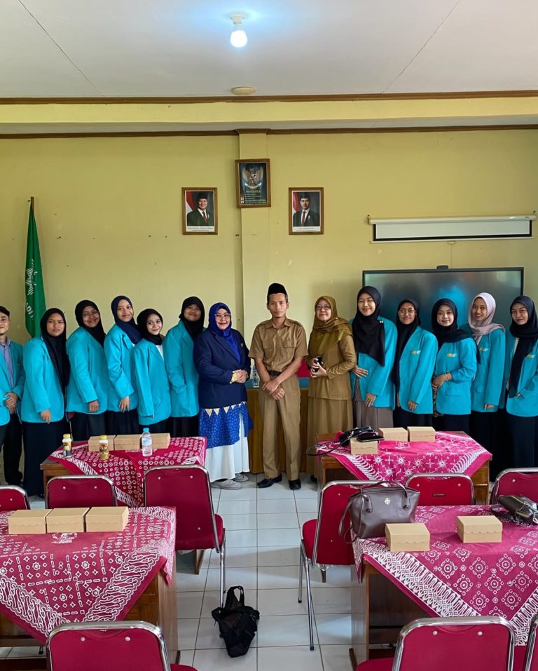 Penyerahan KKN Dik UMS oleh PembimbingSenin 19 Januari 2026Follow @smk_muh6_tio_official #smkmuh