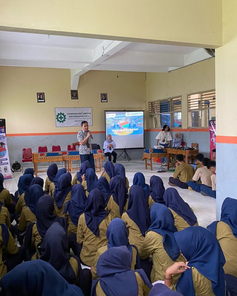 Sosialisasi PT. Bank Perekonomian Rakyat BKK WonogiriJumat 9 Januari 2026Follow @smk_muh6_tio_of