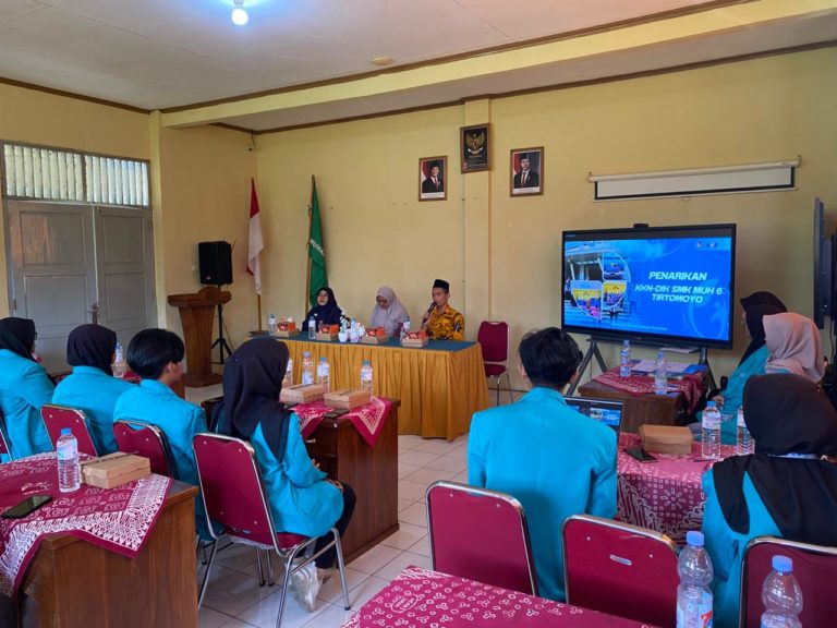 Pelepasan KKN DIK UMS